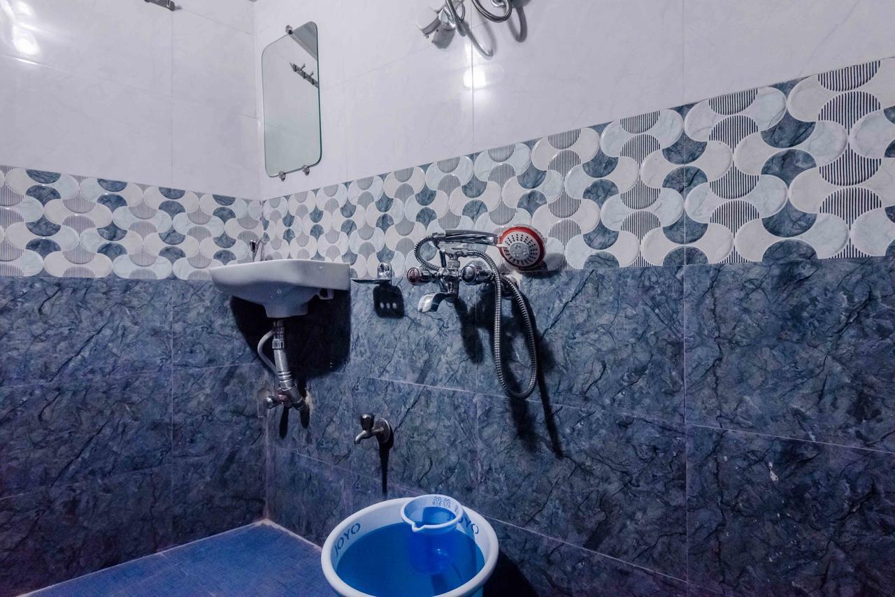 Awesome Dormitory - Men Only มุมไบ ภายนอก รูปภาพ