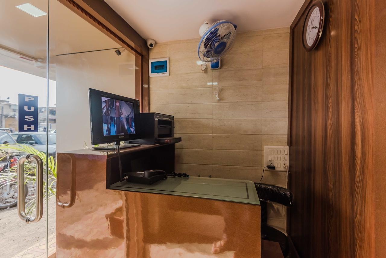Awesome Dormitory - Men Only มุมไบ ภายนอก รูปภาพ