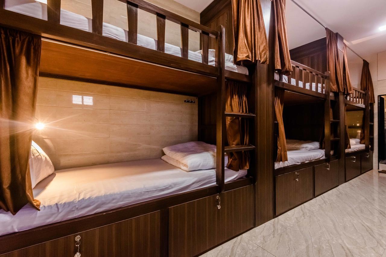 Awesome Dormitory - Men Only มุมไบ ภายนอก รูปภาพ