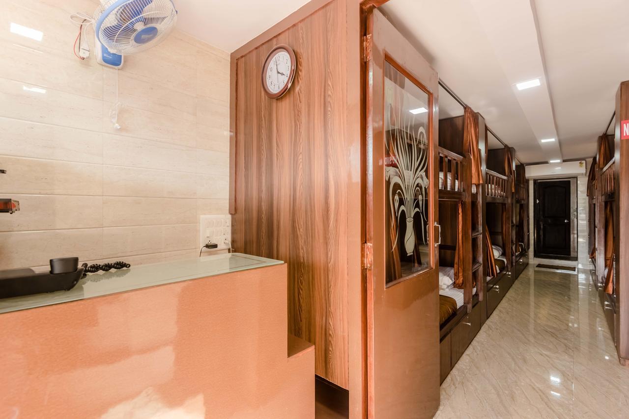 Awesome Dormitory - Men Only มุมไบ ภายนอก รูปภาพ