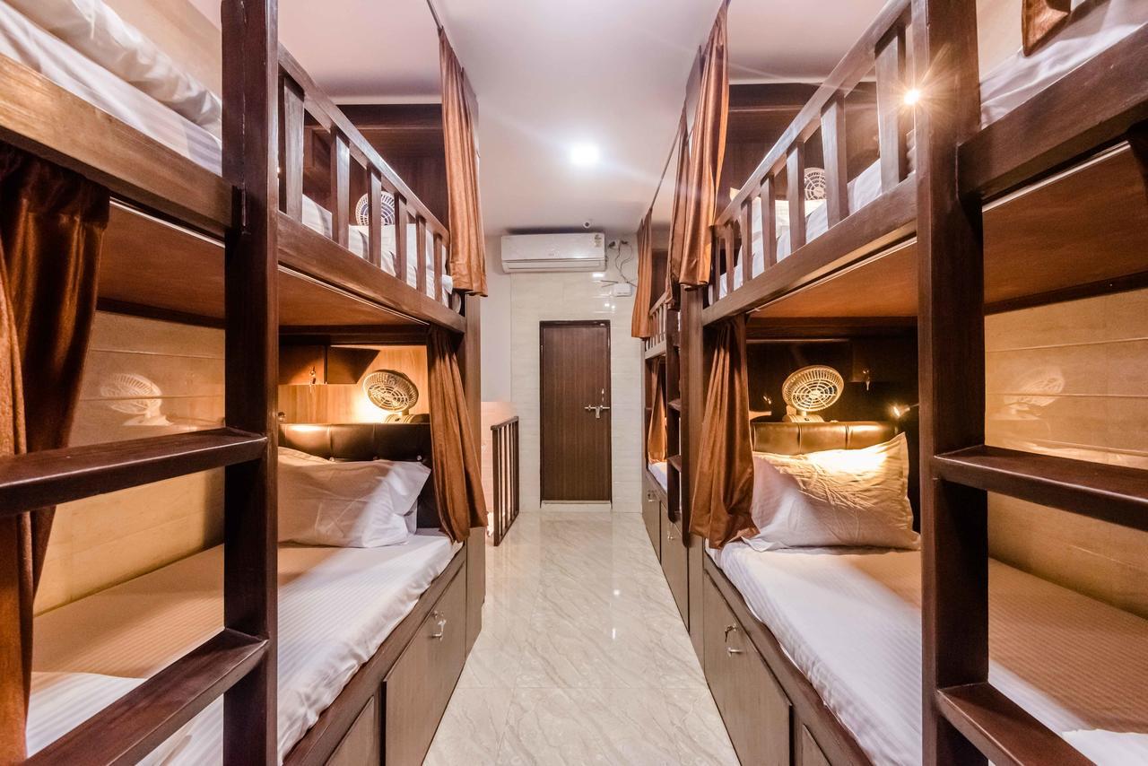 Awesome Dormitory - Men Only มุมไบ ภายนอก รูปภาพ