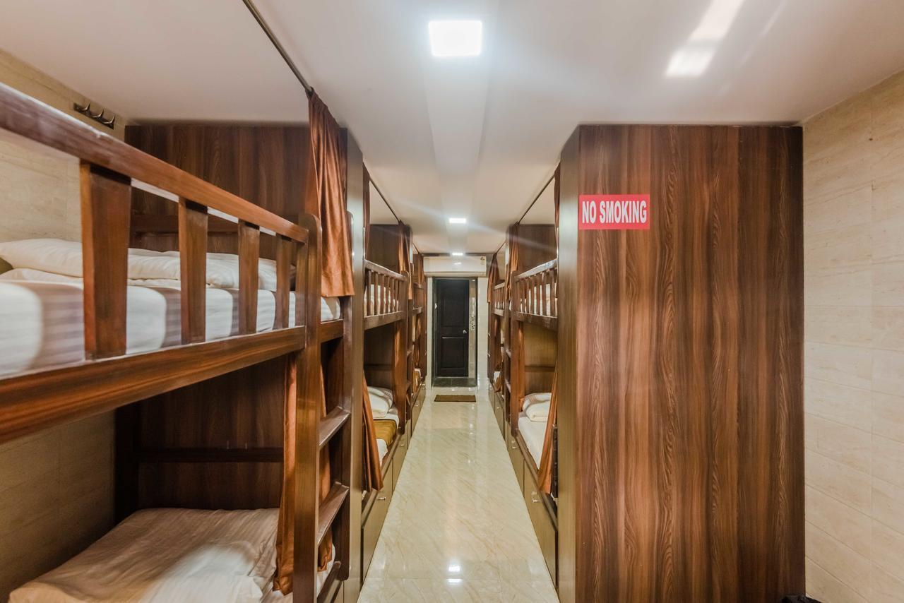 Awesome Dormitory - Men Only มุมไบ ภายนอก รูปภาพ