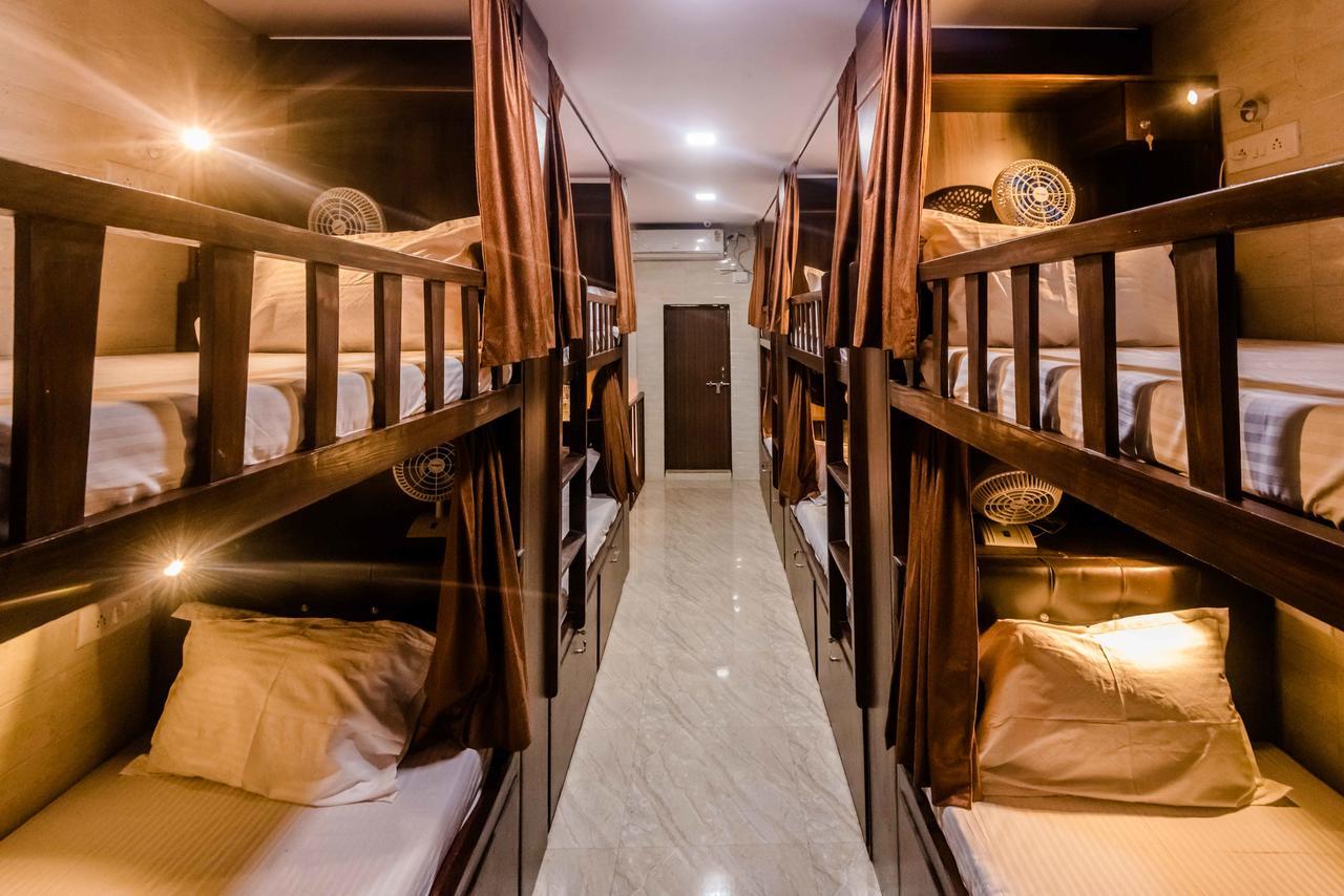 Awesome Dormitory - Men Only มุมไบ ภายนอก รูปภาพ