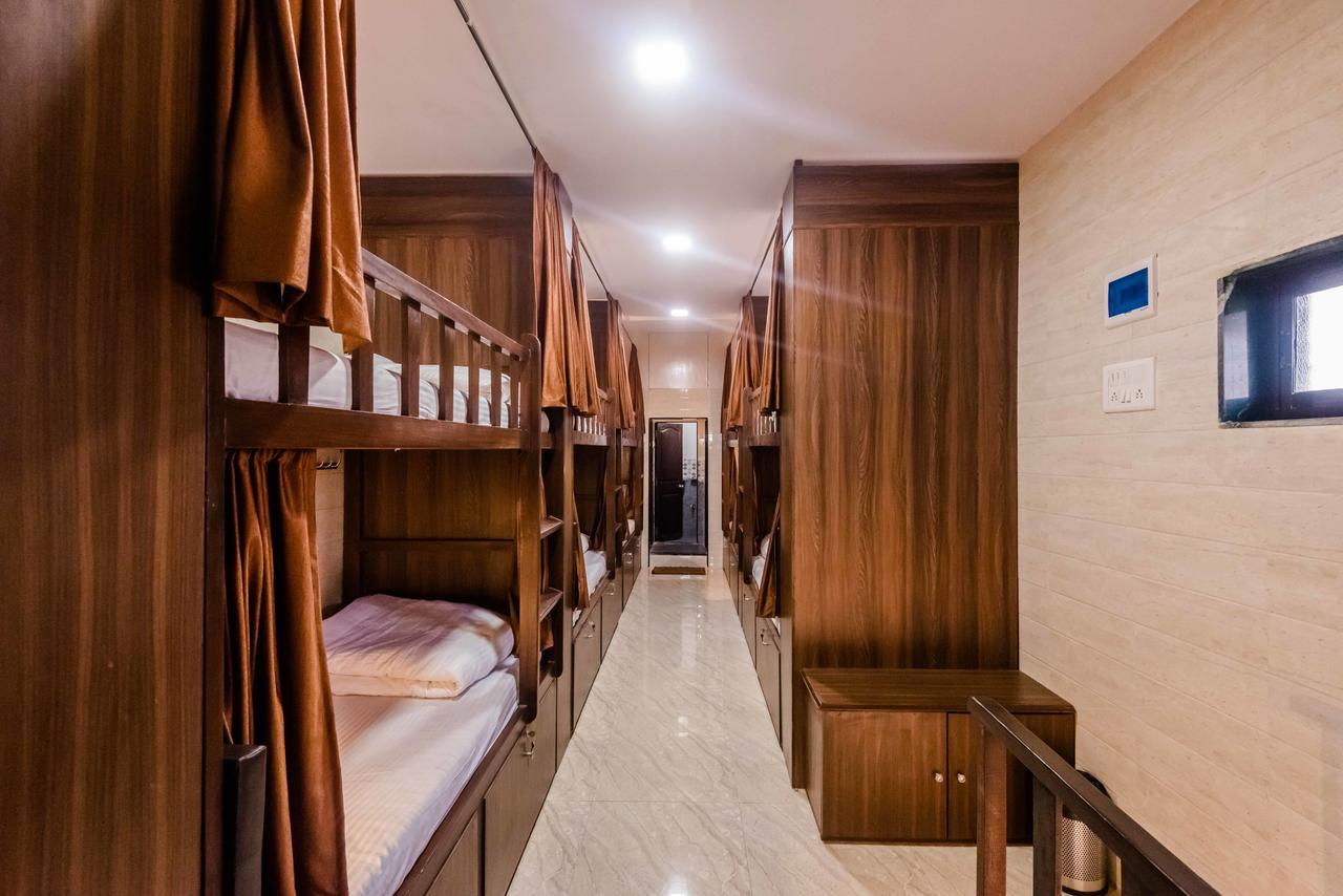 Awesome Dormitory - Men Only มุมไบ ภายนอก รูปภาพ